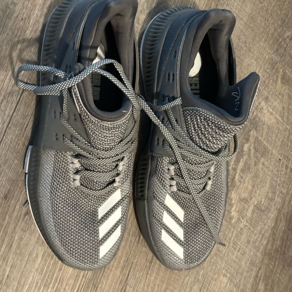 Adidas Basketball  Dame 3 Sneakers Mens size 7.5